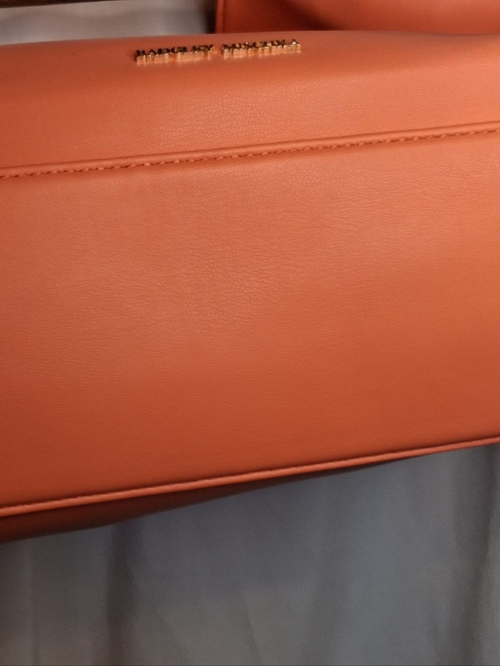 Badgley Mischka Solid/Snake Combo Shouldet Bag Vibrant Coral Ruched Adj Strap - Picture 5 of 10